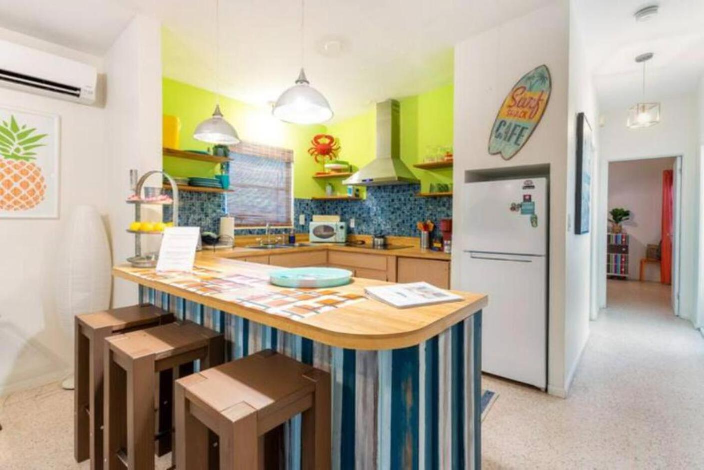 Fantastic Island House 1 Mile To The Beach With Heated Pool ساراسوتا الغرفة الصورة