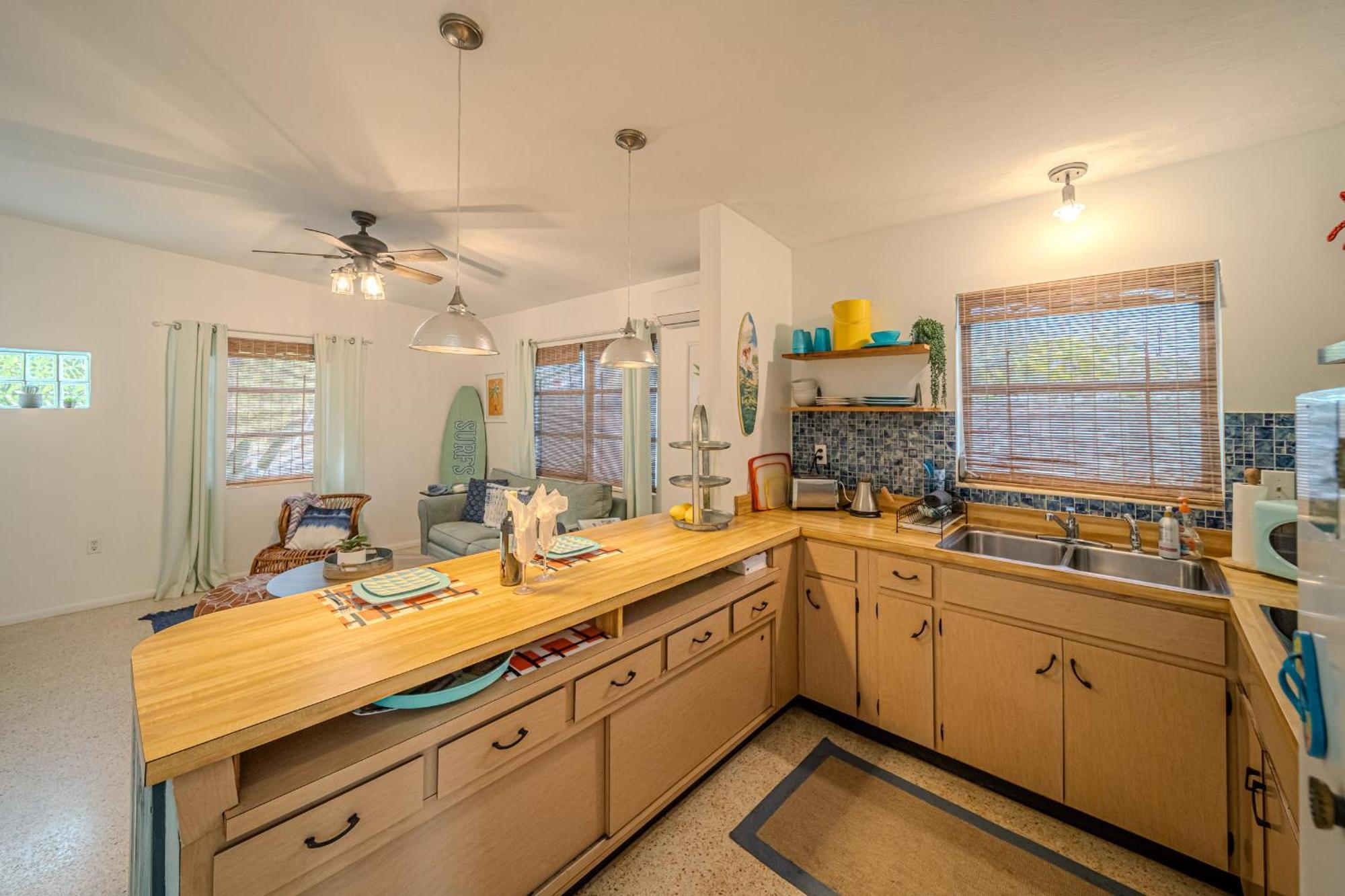 Fantastic Island House 1 Mile To The Beach With Heated Pool ساراسوتا المظهر الخارجي الصورة
